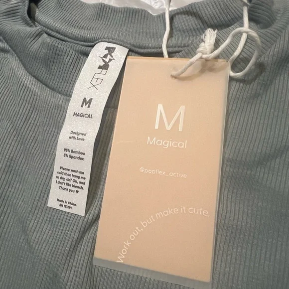 NWT PopFlex—Refine Long Sleeve Top Stretchy Women's Stormy Blue Gray—Medium - Picture 2 of 5